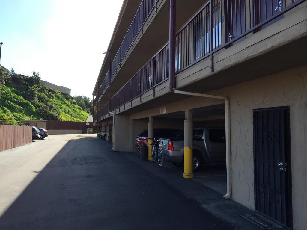 Bay Inn And Suites San Diego Exterior photo